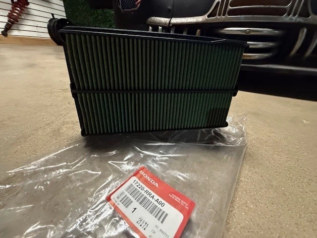(1) HONDA ELEMENT/CIVIC 06-11  FILTER 17220-RRA-A00 GENUINE OEM  same as dealer - Image 2 of 4