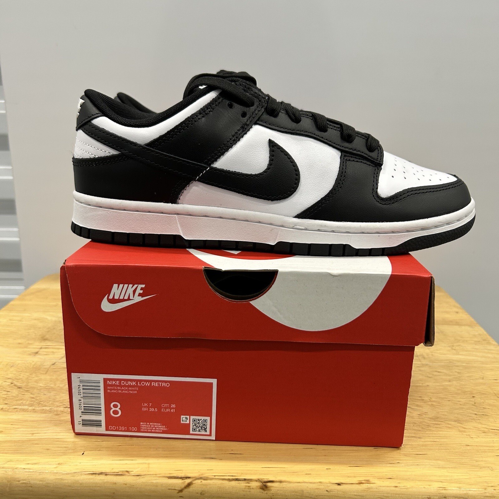 Nike Dunk Low Panda Size 8 Mens DD1391-100 Retro Black White Authentic New