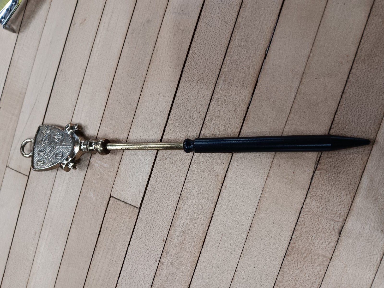 Vintage Brass Fireplace Tool Set w/ Stand – 3 Pc 17.5" Tall Crest Handles