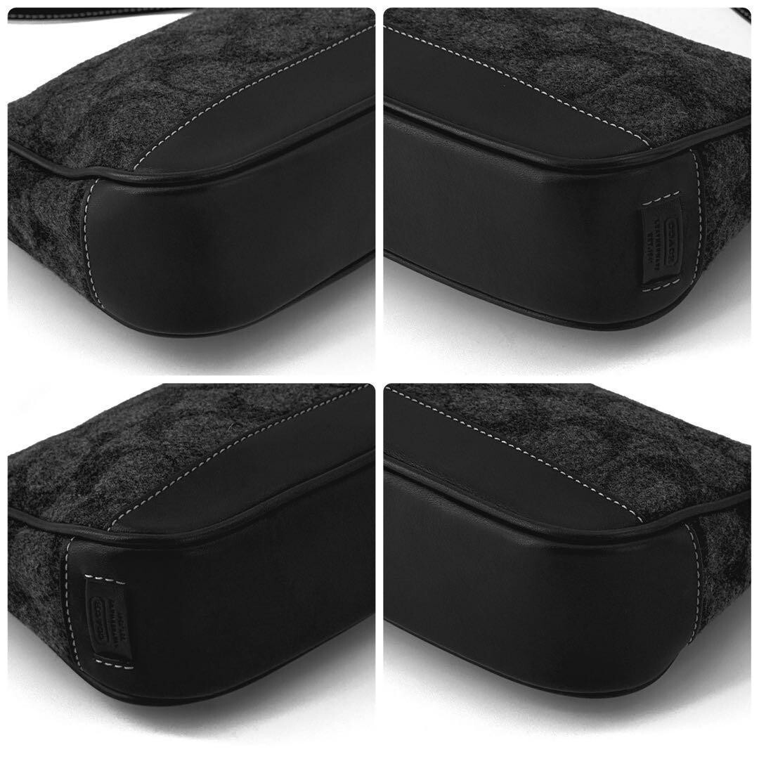 Coach Signature Accessory Pouch Hand Bag Wool Leather Black