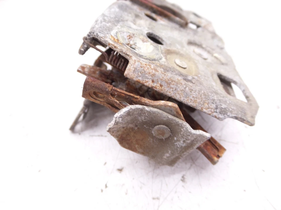 Cerradura eléctrica original para puerta izquierda lado conductor Camaro Firebird Trans Am 82-87 Foto 4 de 4