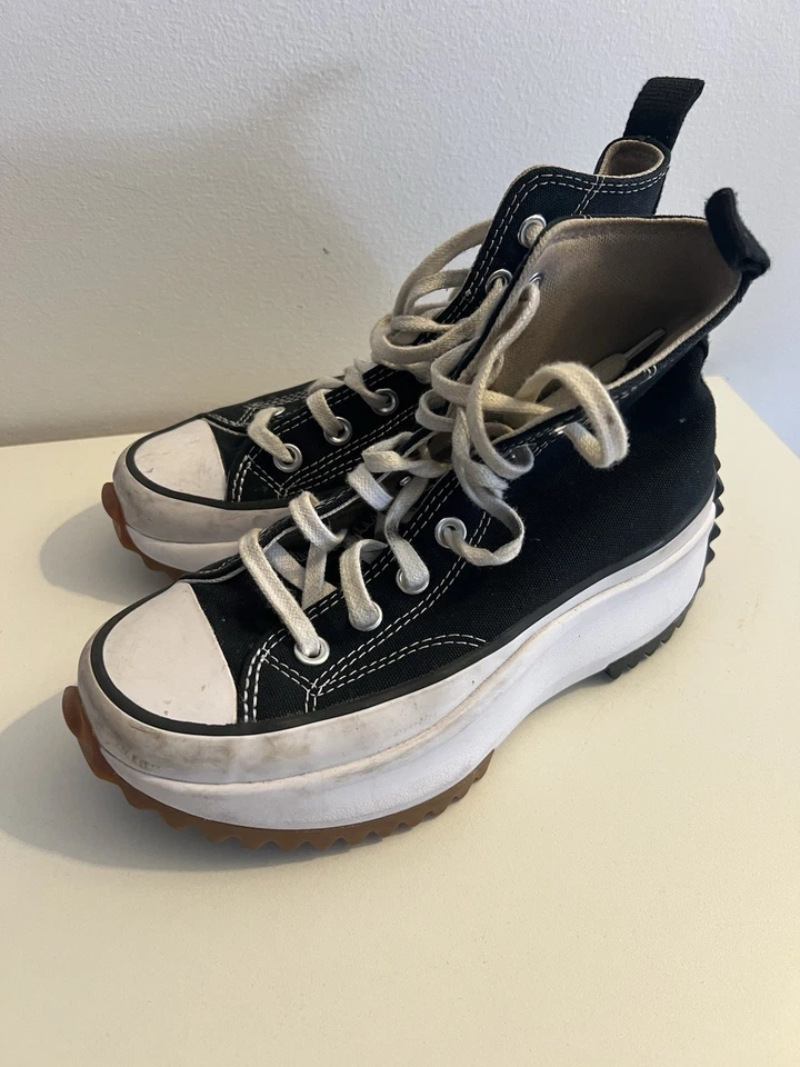 Converse Boots, black for girls good condition  - Image 3 of 4