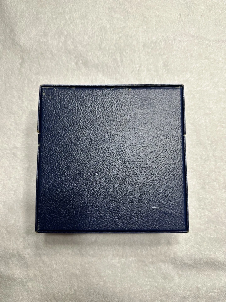 The Beatles Singles Collection Blue Box Complete Vinyl Box Set - Image 4 of 4