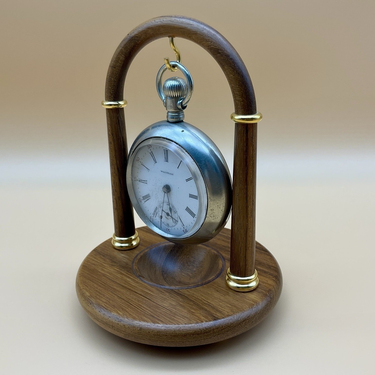 WALTHAM WATCH CO. 店舗用　ショーケース　40s ヴィンテージ Antique Ca.1900s Waltham 15 Jewel Deer Engraved Silverode Case