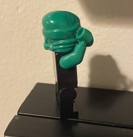 Lego Ninjago Airjitzu Lloyd Minifigure 70590 Torso Crack  RARE Wrong Legs