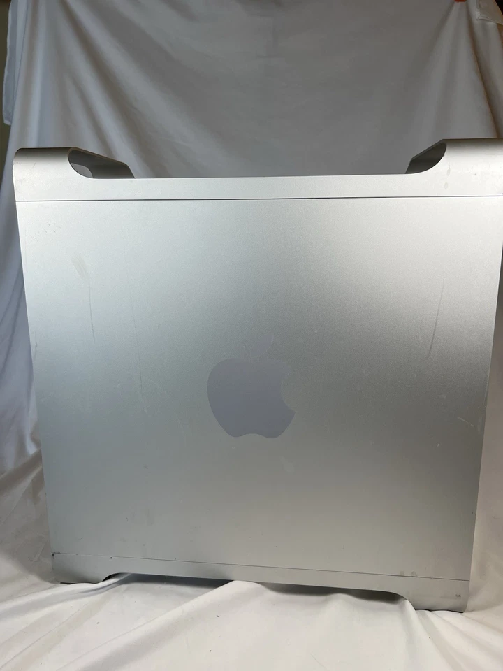 Apple Mac Pro A1289 2.8 GHz Quad-core Intel 8GB HD's Radeon 560 Tested Needs OS - Image 4 of 4