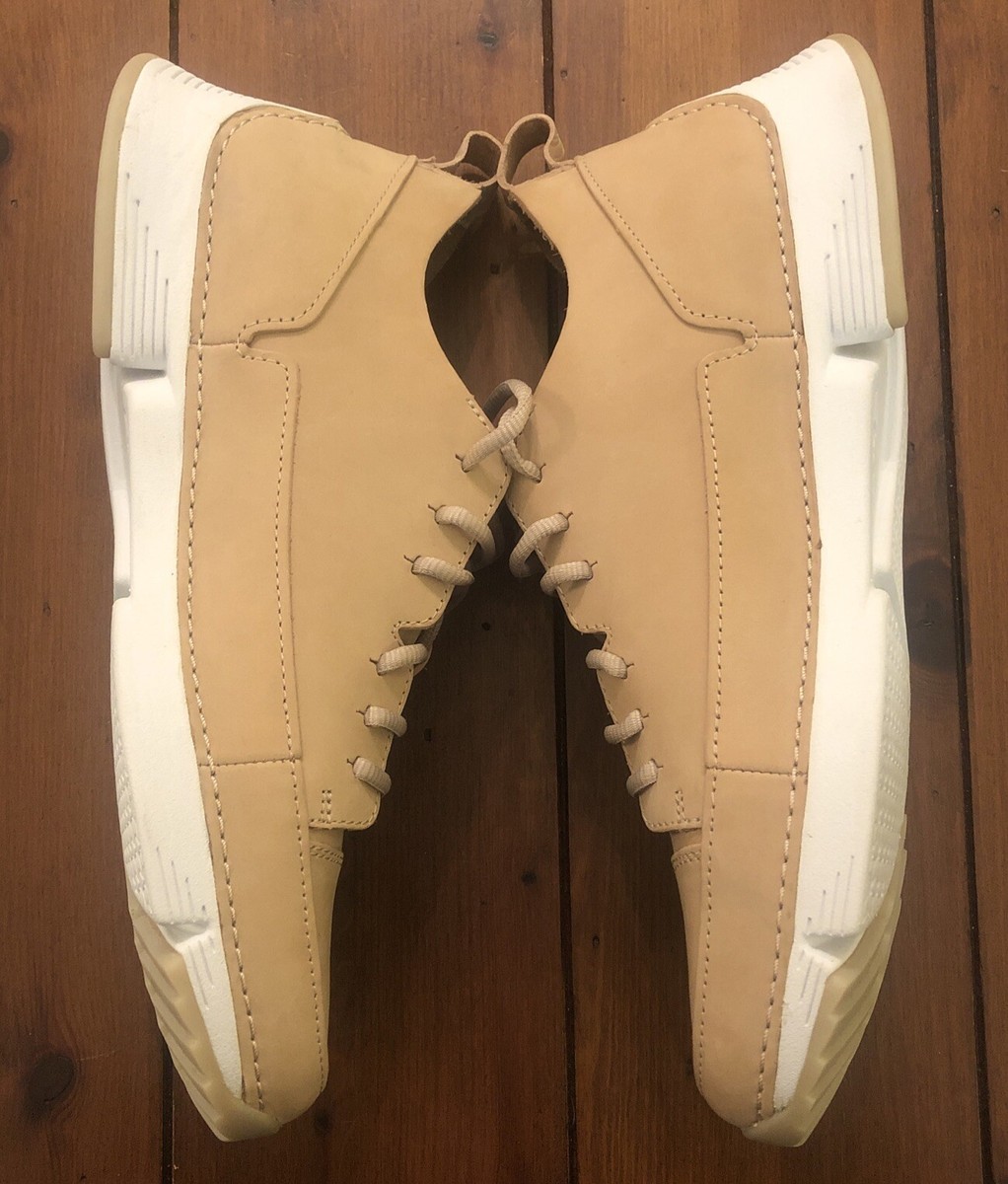 Clarks Trigenic Flex Leather Sneakers Size Beige Lightweight