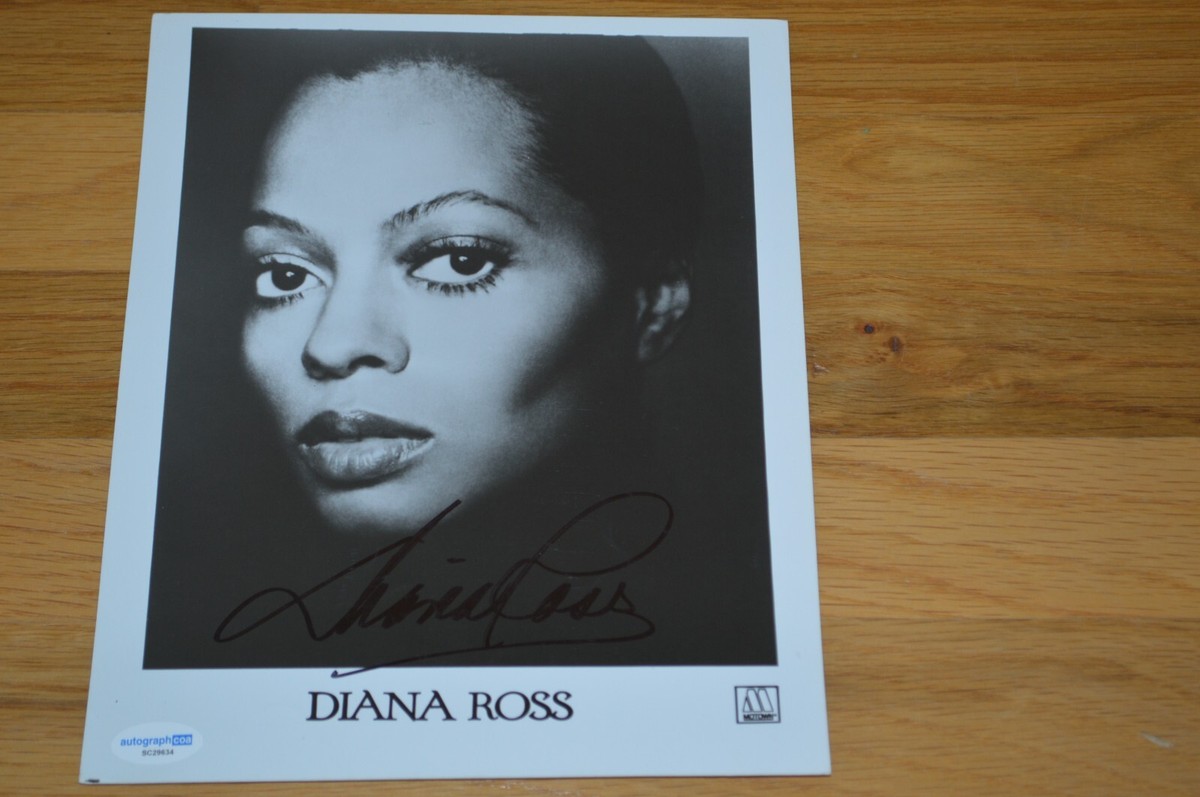 Diana Ross Autographed Vintage B/W 8x10 Photo with AUTOGRAPH COA