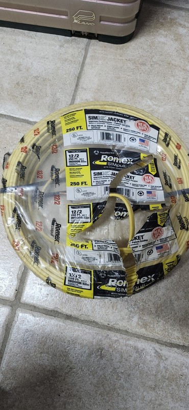 Southwire ~120' 12/2 Solid Romex SIMpull CU NM-B W/G Wire Cable