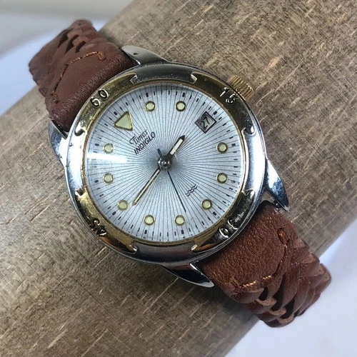 Vintage Timex Indiglo Women Dress Date Leather Quartz Analog 26mm Watch 6 1/4"