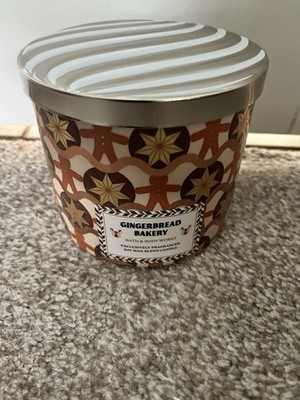 Bath and Body Works White Barn Spiced Gingerbread Bakery Candle 3-Wick 14.5 oz