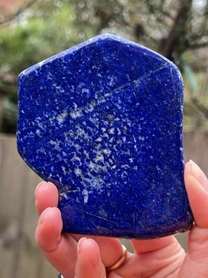 Lapislazuli große Freiform: Gelassenheit: Frieden: Selbsterkenntnis AAA+ 210 188g