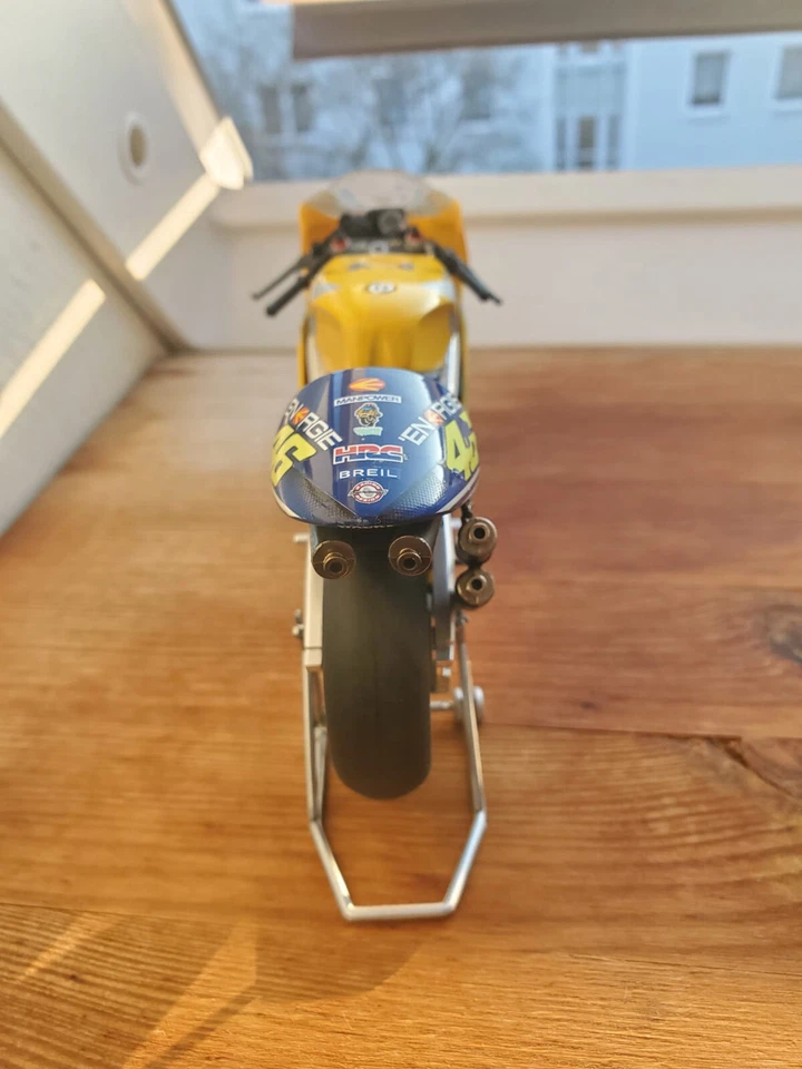 Motorrad Honda NSR 500 1:12 Valentino Rossi 2001 ALTAYA IXO, Vitrinenmodel - Bild 4 von 4