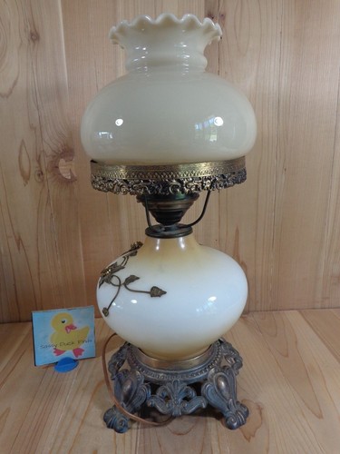 Vintage Electric Hurricane Lamp BRASS FLORAL White Amber Beige 18" Mid Century - 第 7/9 張圖片