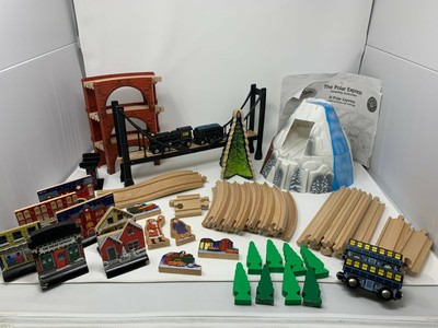 polar express wooden train set by imaginarium