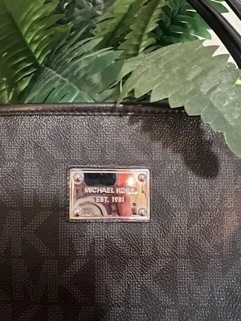 Michael Kors Brown Diaper Bag without Shoulder Strap, Changing Pad, & Dust Cover - Изображение 3 из 4