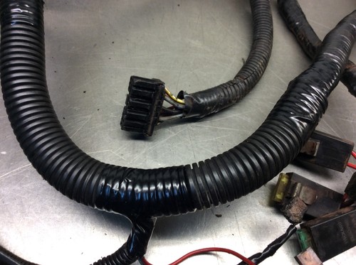 Ski-Doo Legend Grand Touring 2002 Frame Wiring Harness 23011204 - Picture 6 of 7