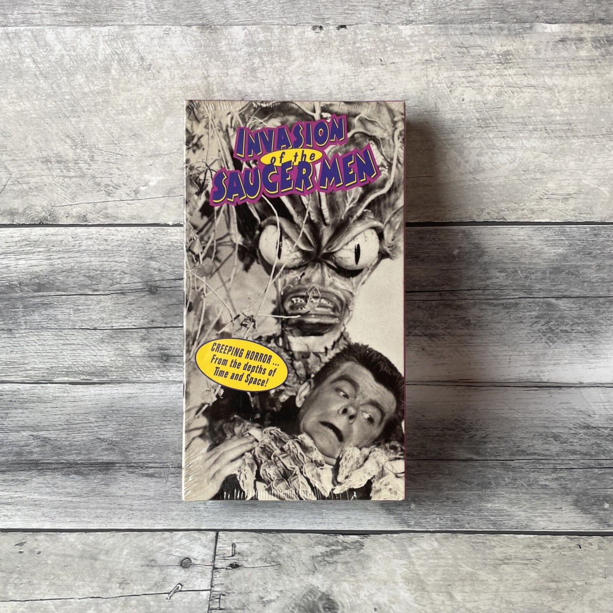 INVASION OF THE SAUCER MEN (VHS, 1993, 1957, Columbia Tristar