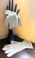 Vintage Pair of Ladies Fancy Crocheted Gloves Cream Colored sz small