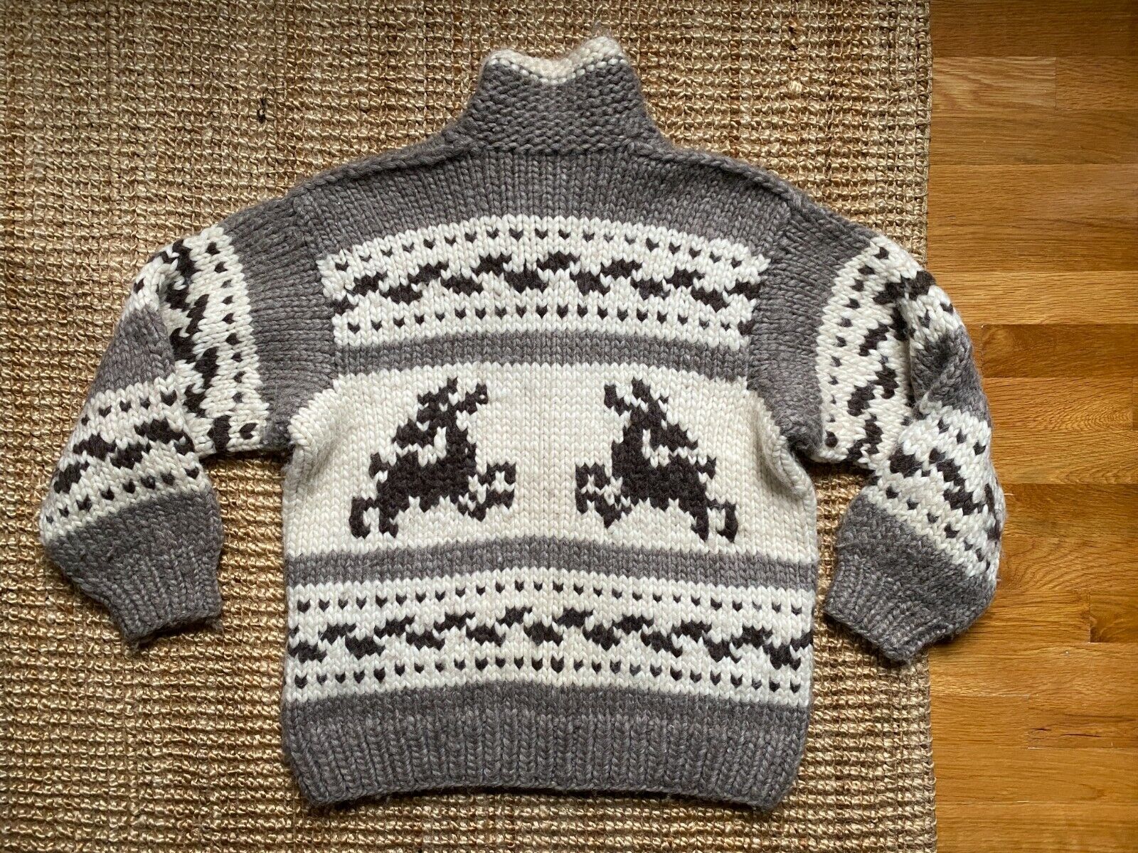 Cowichan Handknit Sweater - Made in Canada - Fron… - image 4