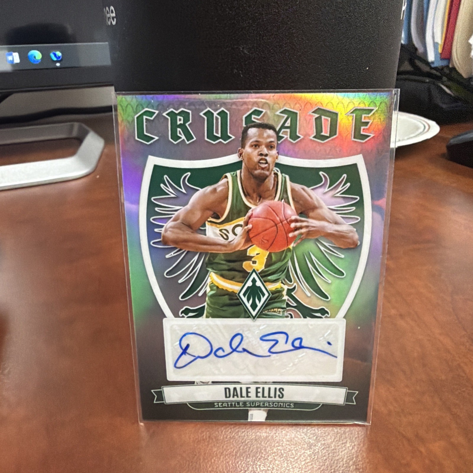 2023-24 Panini Phoenix - Crusade Signatures Dale Ellis #CS-DEL (AU)