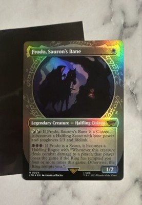 Frodo, Sauron's Bane (Showcase) Universes Beyond:  Foil