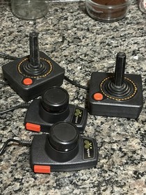 TESTED Working Atari 2600 Woodgrain Bundle 4-Switch Console And Accessories