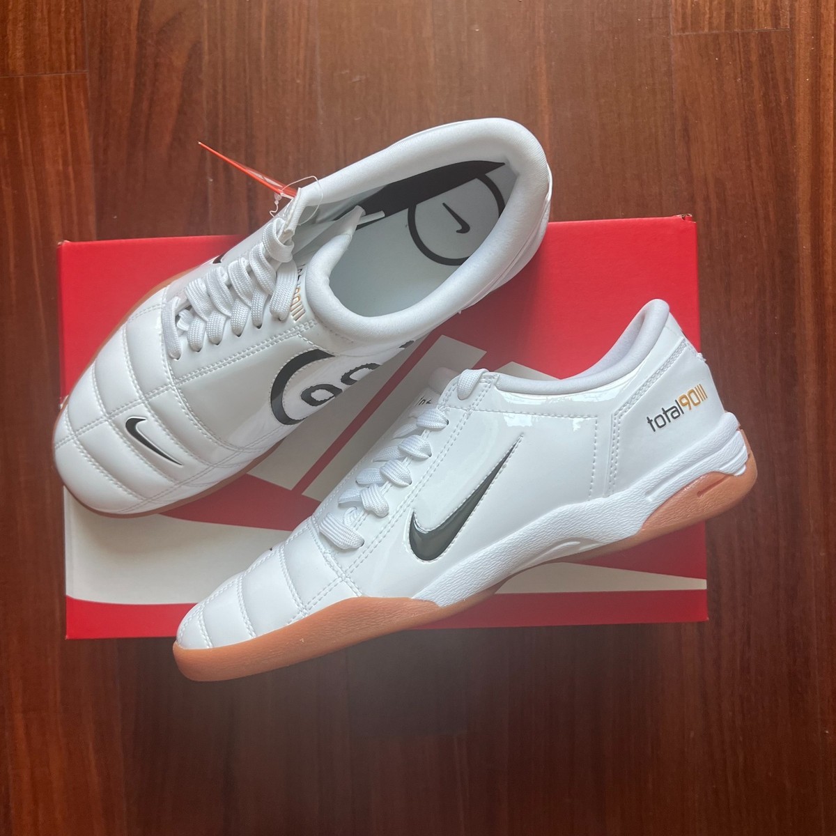 Nike Total 90 Mens Womens Indoor Soccer Shoes White Metallic Gold