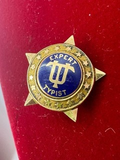 Vintage 1920’s 10k Gold EXPERT TYPIST Star Pin Underwood Typewriter USA 2.5 Gr