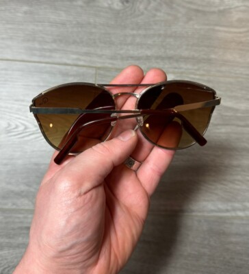 Quay Cherry Bomb Gold Metal Cat Eye Designer Sunglasses  display picture 3