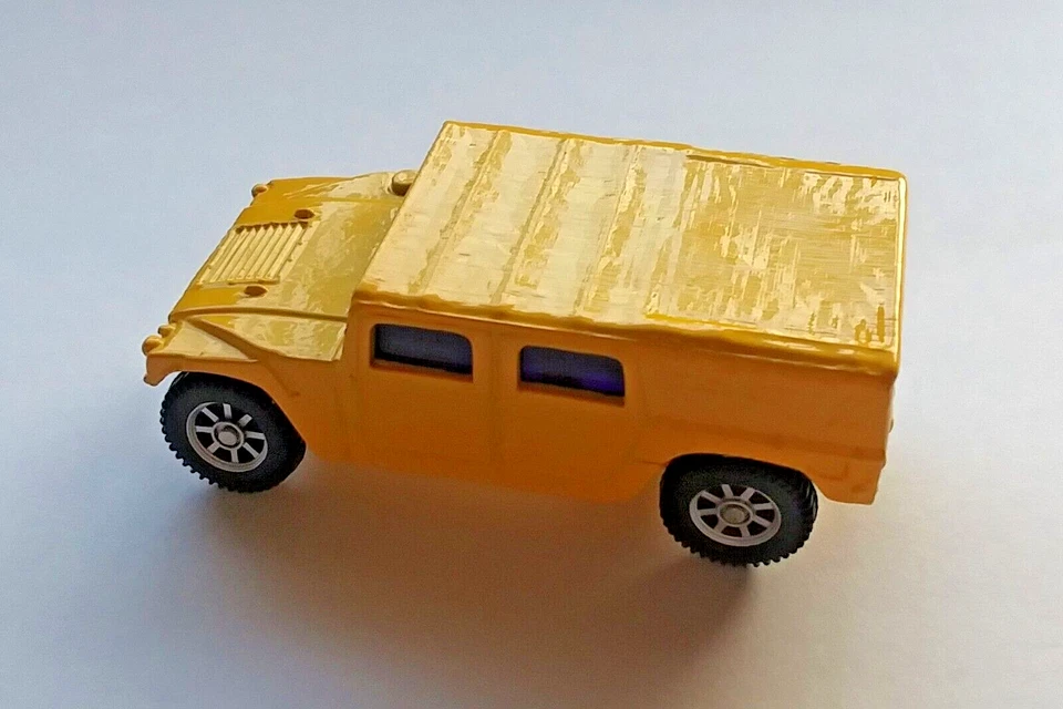 Maisto Commando Humvee Hummer 2 1/2" Inches, Rare Yellow Version, Out of Package - Image 4 of 4