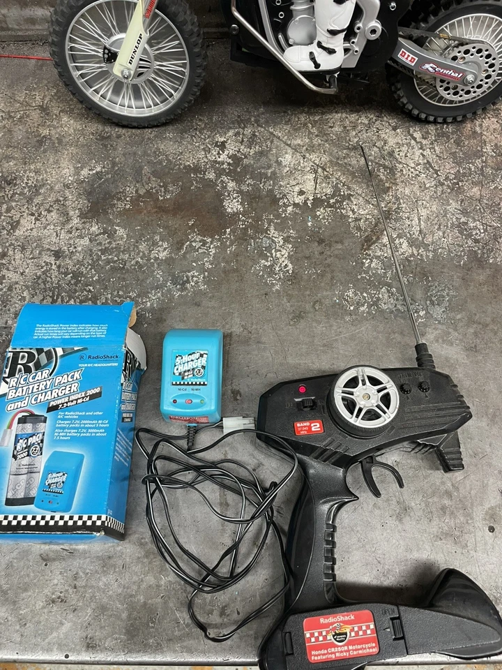 Vintage Radio Shack RC Dirt Bike Ricky Carmichael Honda CR250R motorcycle Band 2 - Image 2 of 4