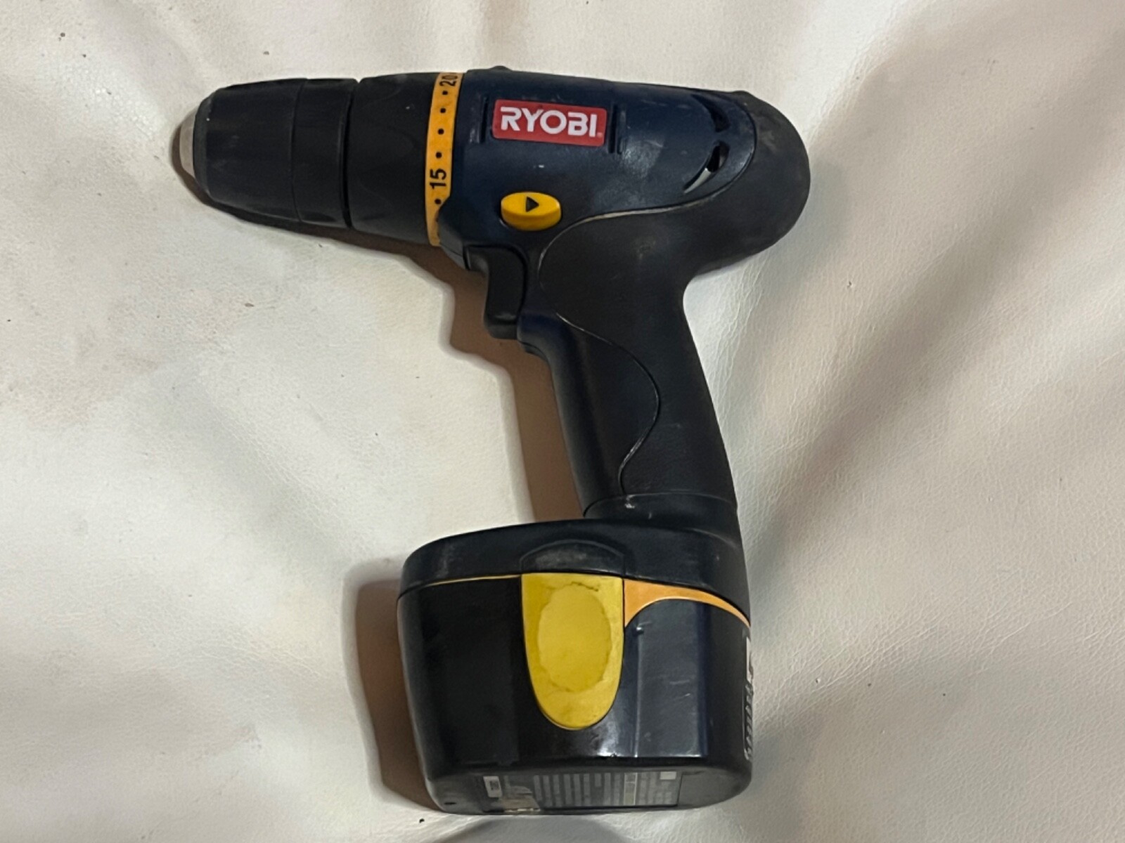 RYOBI Compact 9.6V CORDLESS DRILL Battery Case Included RYOBi