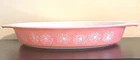 VTG Pyrex Pink Daisy 1 1/2qt Oval Casserole Dish - no lid