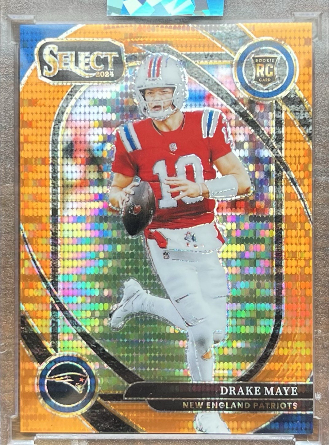 2024 Panini Select Club Level Drake Maye #218 Neon Orange Pulsar Prizm /7 (RC)