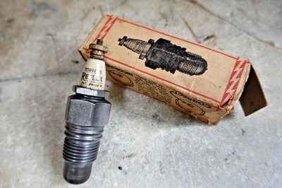 Antique TORPEDO REFLEX ''775''  SPARK PLUG  PAT 946878 Hit-Miss Engines Automobile