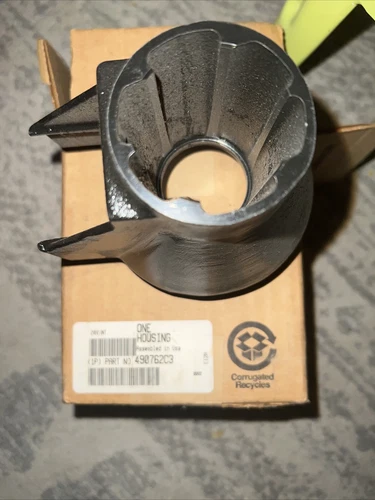 INTERNATIONAL STEERING SHAFT HOUSING #490762C3