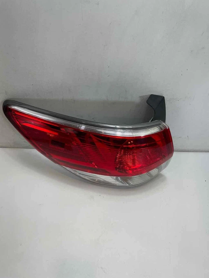 Luz trasera montada en panel cuarto izquierdo OE 949681 para Nissan Pathfinder 2013-2016 Foto 4 de 4