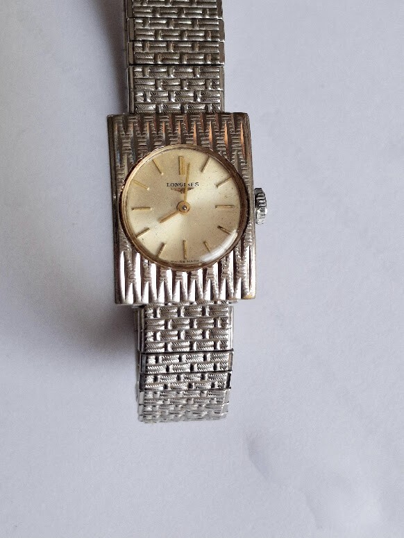 Longines rectangular shape 1970s watch - image 2