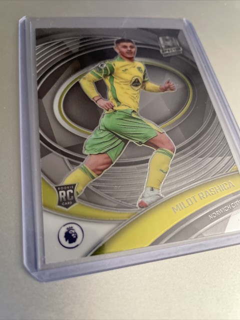 Pack Multi Violoncelle Panini Chronicles 2021-22 – 15 Cartes Foot Premier League Neuve
