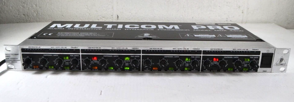 Procesador Dinámico Cuádruple Audio Interactivo MULTICOM PRO BEHRINGER Modelo MDX4400 Foto 2 de 4