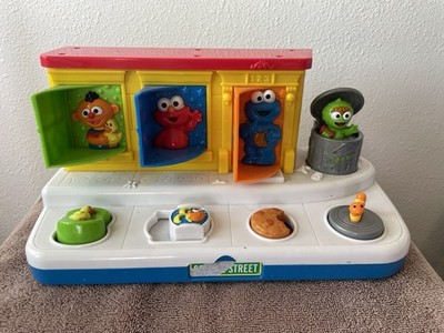 Vtg 2004 Fisher Price Sesame Street Singing Pop-Up Pop Up Poppin Pals TESTED