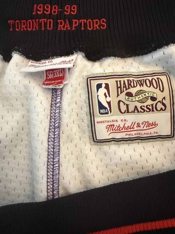 Mitchell & Ness NBA 1998-99 Toronto Raptors 56 3XL Authentic Shorts - Image 3 of 4