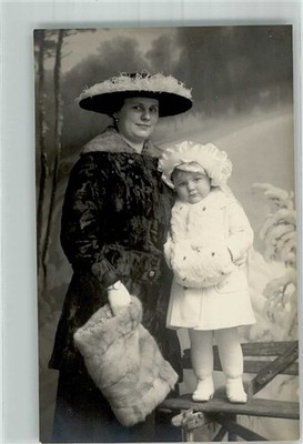 38182689 - Winter Mother Child Muff Fur Fashion