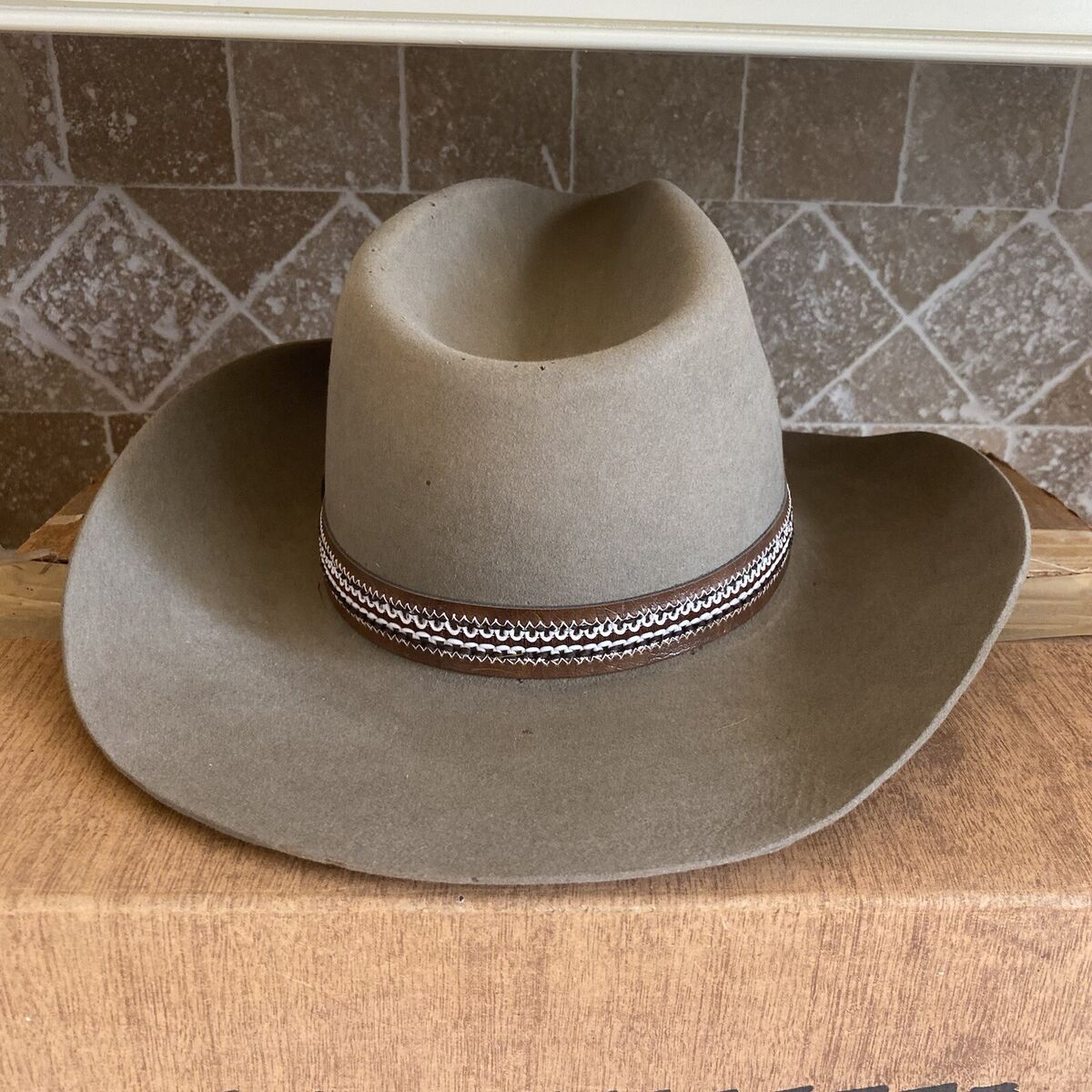 Vintage Stetson 3X Beaver Limited Edition Winchester Cowboy Vintage Stetson 3X Beaver Limited Edition Winchester Cowboy