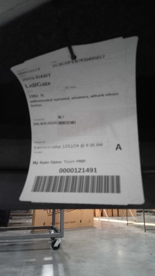 2015 Dodge Dart Deck Lid Trunk Lid White OEM 56038990AA 68090960AF 68141696AB Foto 2 de 4