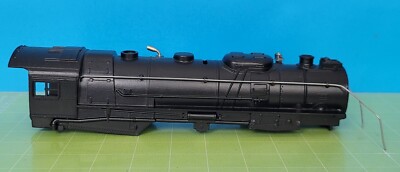 S01k: Lionel Postwar O Gauge 726 Steam Locomotive (Shell Only) Repainted?