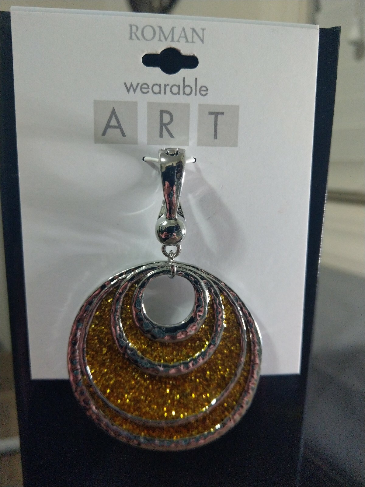 Round+Pendant+Silver+Tone+3+Layers+Gold+Glitter+Roman+Wearable+Art for