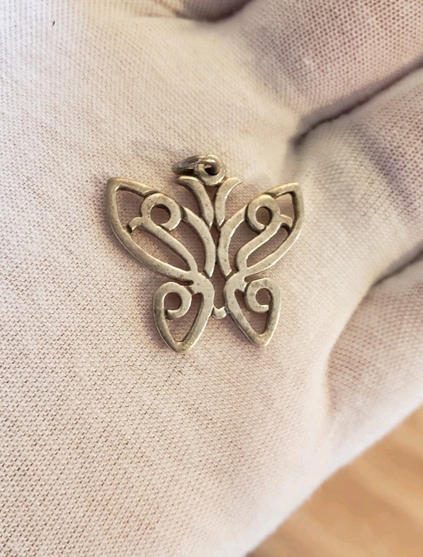 Large Retired James Avery Scrollwork Butterfly Pe… - image 3