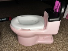 Minnie Mouse Potty Training Seat, Toddler Toilet with Flushing Sounds, Pink NWOB